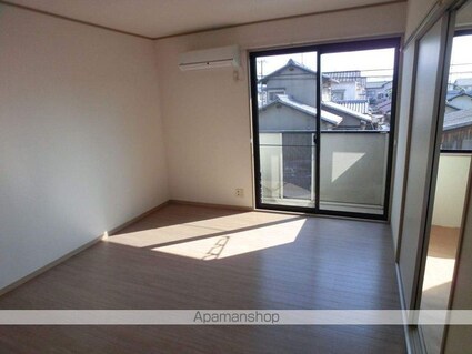 ロイヤルハイツ穐山[3DK/50m2]のリビング・居間