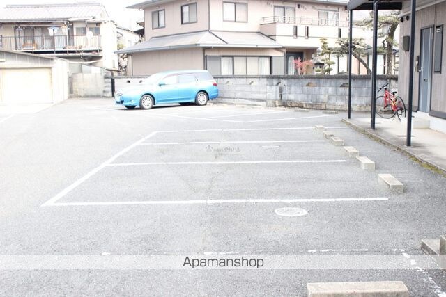 グランドール草戸[2DK/40.92m2]の駐車場