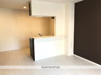 ロイヤル　ソフィア[1LDK/45.42m2]のリビング・居間2