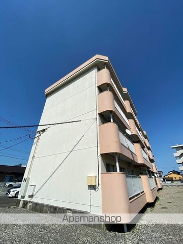 仁田脇マンションの外観写真