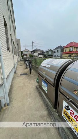 フロンティアの内装写真
