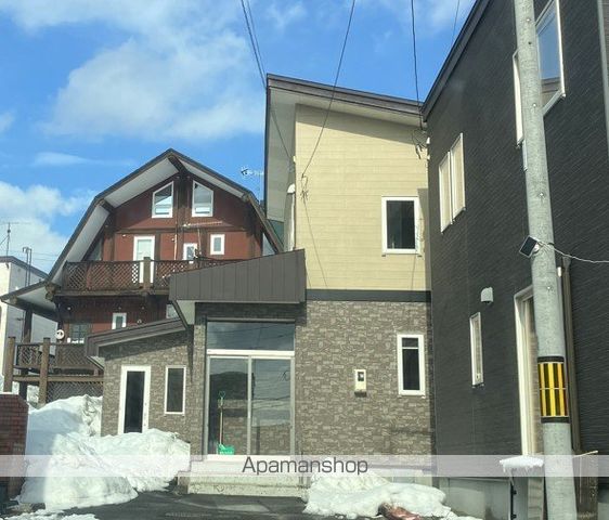 札幌市東西線 宮の沢駅 徒歩25分 2階建 築49年の外観写真