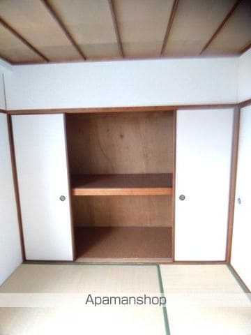 虹ヶ丘マンションの内装写真