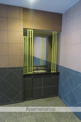 ピュアナ弓ノ町の玄関写真
