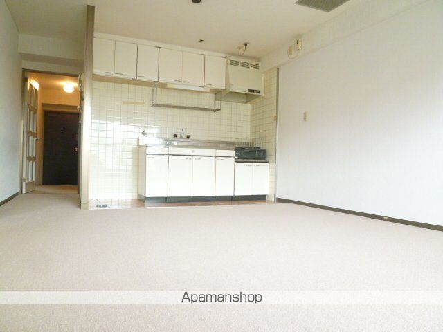 平岸ファーストの内装写真