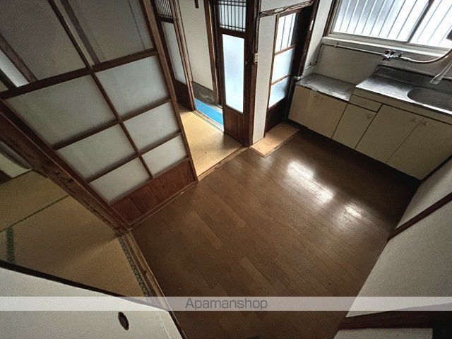 仲山貸家の内装写真