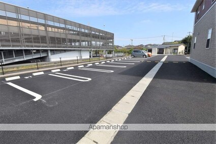 クレールⅣ　Ｄ[2K/46.34m2]の駐車場