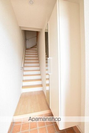 クレセントＤ[1LDK/44.97m2]の玄関