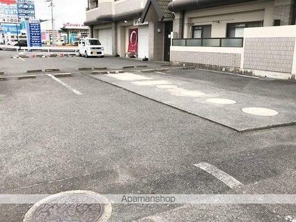 滋賀県湖南市石部北１丁目[2DK/45.54m2]の駐車場4