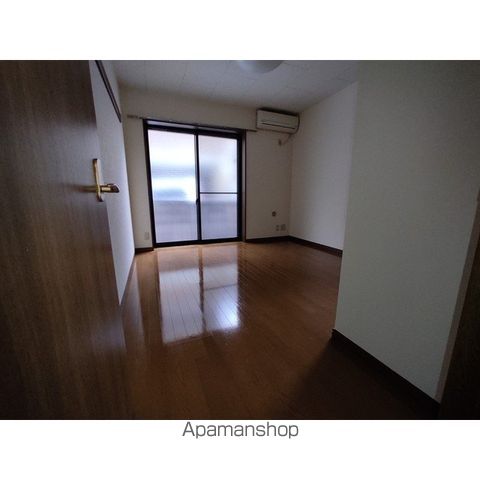 アンプルール MILLEの内装写真