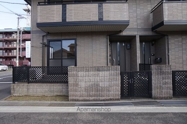 セピアコートの玄関写真