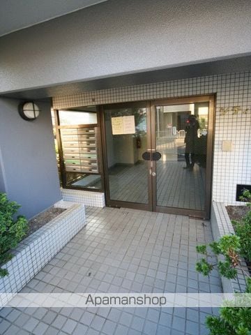 シティヒルズ蛍池の玄関写真