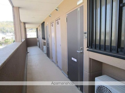 レジデンス城西Ⅱ[2LDK/54m2]のエントランス3