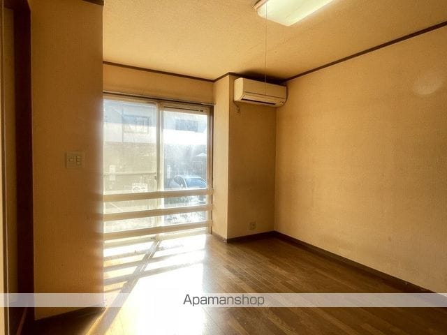 ユージンの内装写真