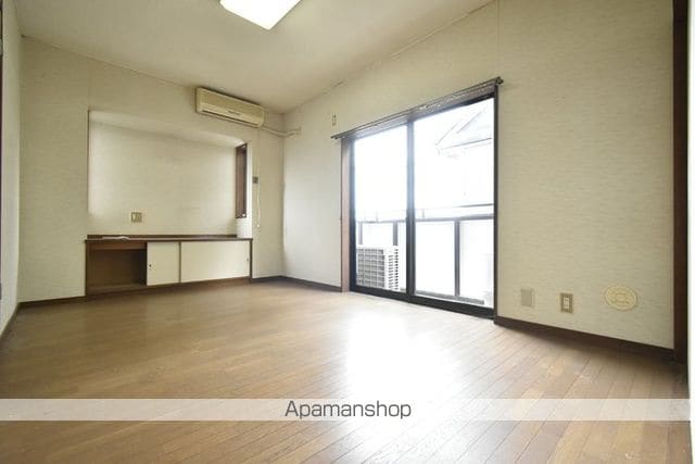クリスタル女池 Aの内装写真