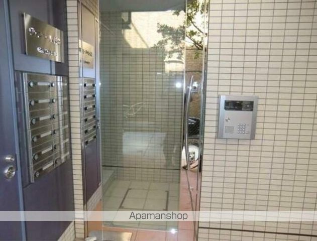 ヴァンヴェール岡埜の玄関写真