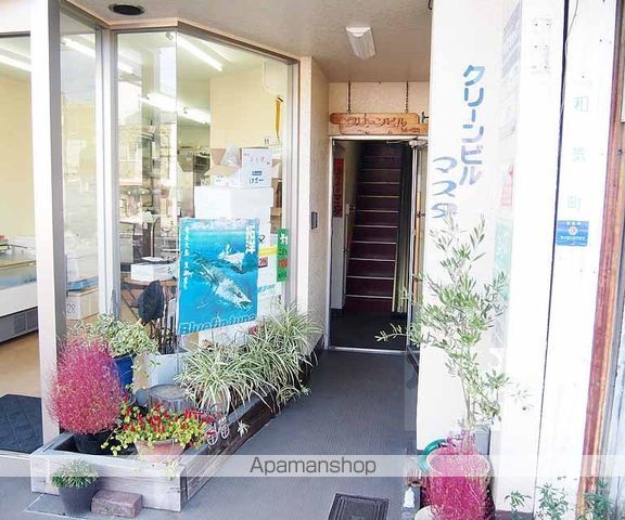 クリーンビルマスダの玄関写真