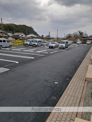 熊本県人吉市宝来町[1LDK/47.67m2]の駐車場3