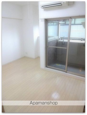 レジディア江戸堀の内装写真