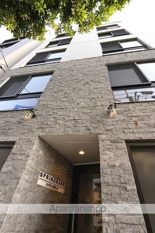 スプリングバンクの玄関写真