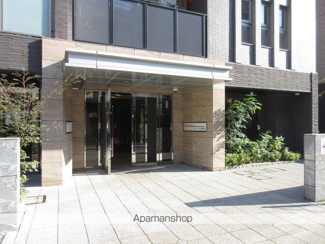 スカイコートヒルズ北新宿の外観写真