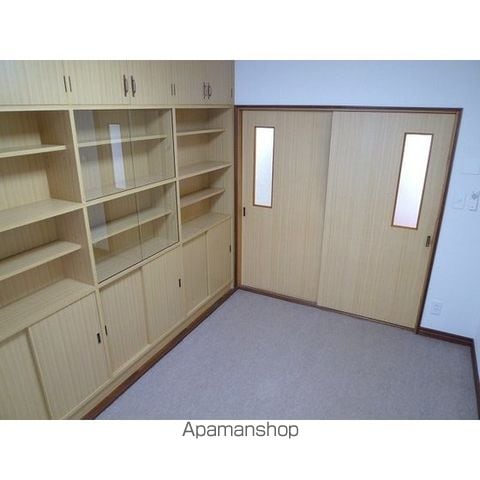 北見市 1階建 築41年の内装写真