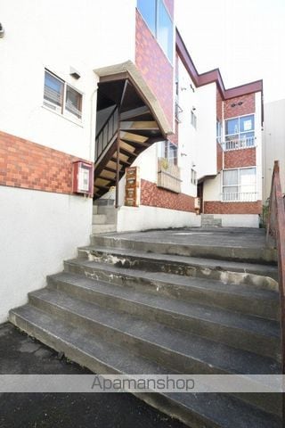 南郷ハイツの玄関写真