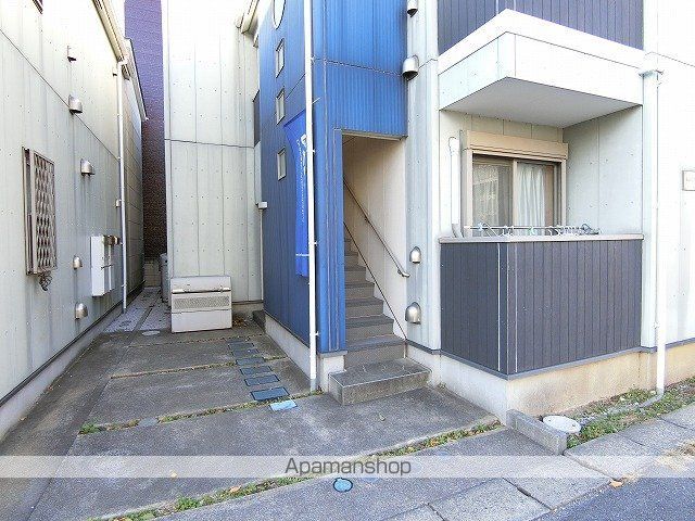 DUE ENIKESの玄関写真