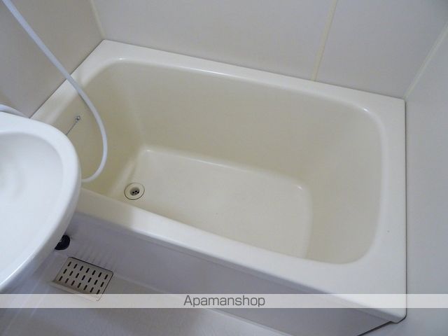 ロイヤルヒルズ成田町の内装写真