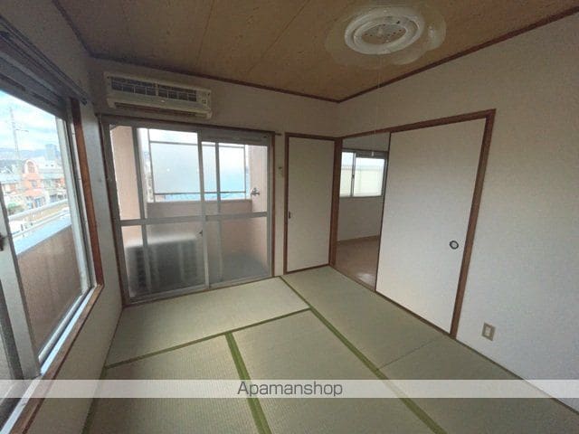 春日アバンティの内装写真