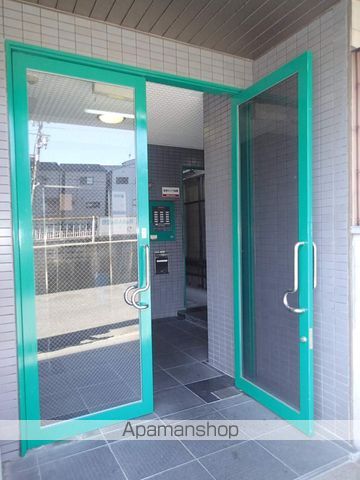 プリエール玉津の玄関写真