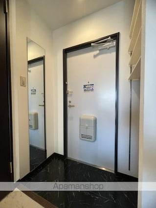 グランドポレストーネ竹屋[1R/29.16m2]の玄関