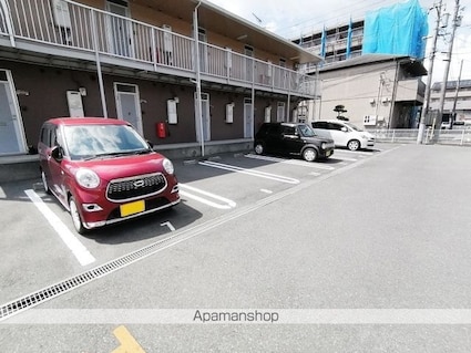 アルバビエントＢ[1K/26.71m2]の駐車場2