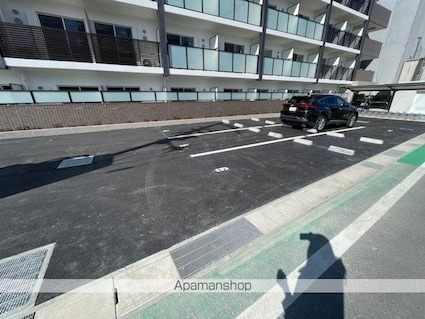 Ｆａｖｏｒ　Ｃｏｕｒｔ南草津[1LDK/30.72m2]の駐車場2