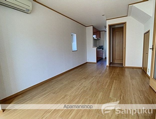フロム・ガーデンΑの内装写真
