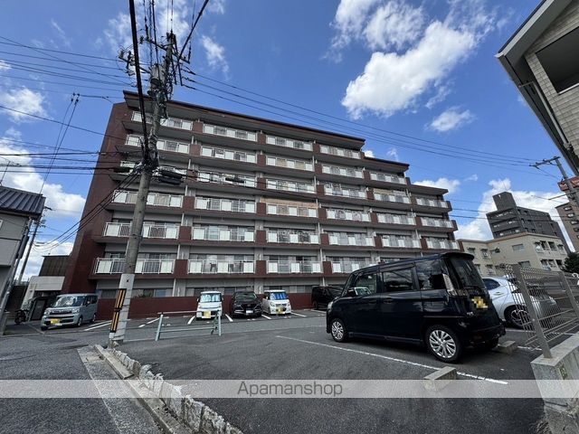 ロイヤルビューの外観写真