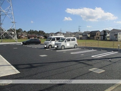 フェニックス[2LDK/53.32m2]の駐車場