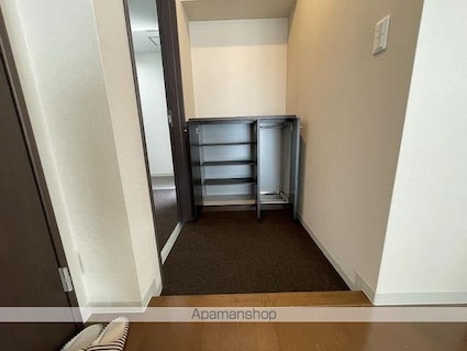 ヴィラフリーデ瓦町[1K/36.7m2]の玄関