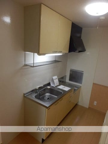 グリーンコート貝塚3号館の内装写真
