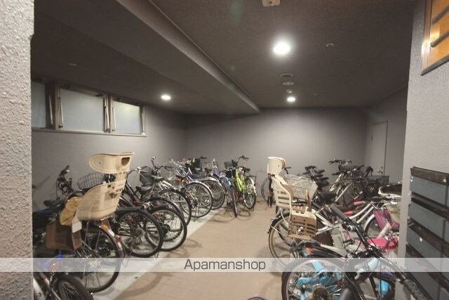 広島県広島市中区白島九軒町[3LDK/79.53m2]の共用部2