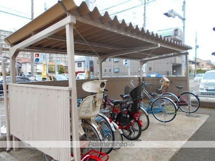 コーポリンクル　Ａ[2LDK/63.78m2]の駐車場1