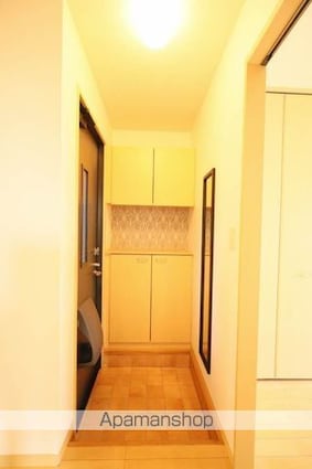 リヴェール西山　Ｂ棟[2LDK/52.54m2]の玄関