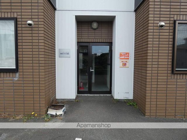 シャネル中井の玄関写真