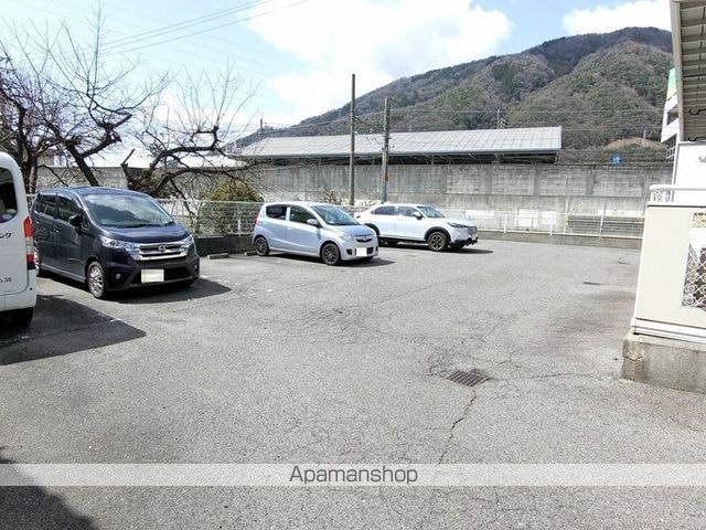 セジュール１３３[1R/20m2]の駐車場