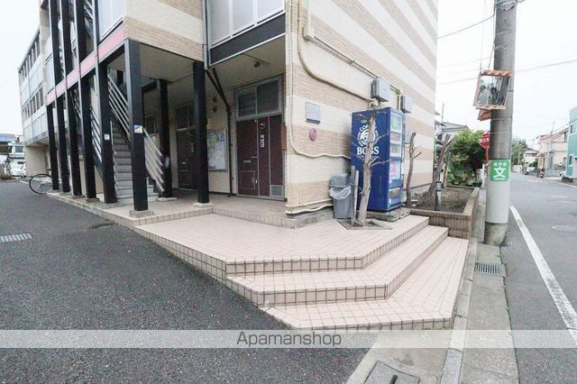 レオパレス村山の玄関写真