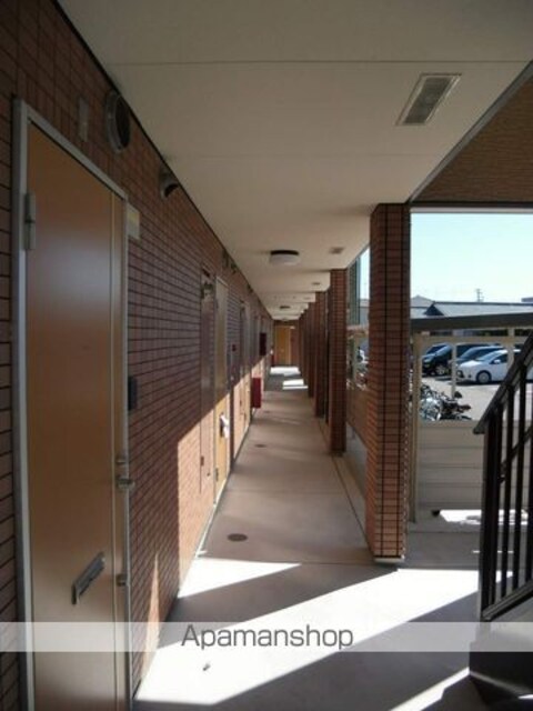 和歌山県和歌山市新在家[1LDK/35.48m2]のエントランス2