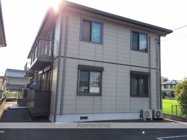 J−HOUSEの外観写真