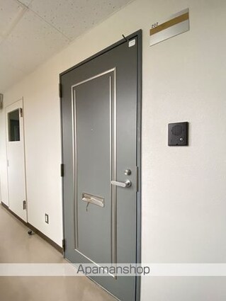 ボヌール中道参番館[1LDK/39.92m2]のエントランス1