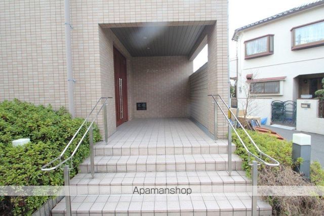 アジュール豊中本町の玄関写真