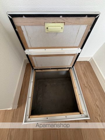 OPPAMA CRESTの内装写真